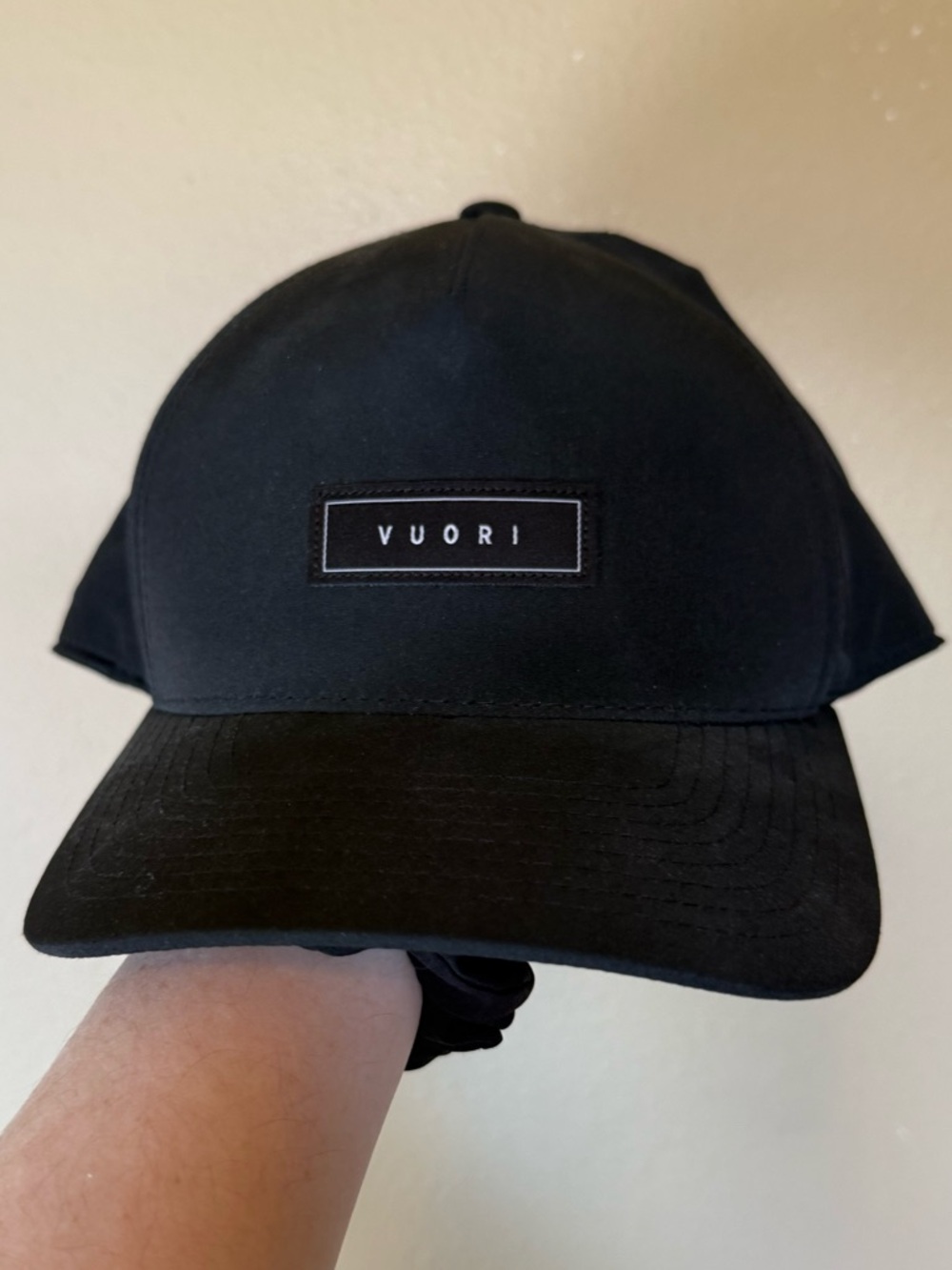 Vuori The Standard Hat Black - Picture 2 of 9